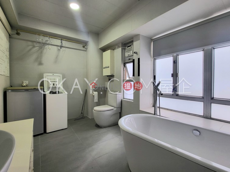 HK$ 26,000/ month Chatswood Villa Western District Tasteful 1 bedroom on high floor with balcony | Rental