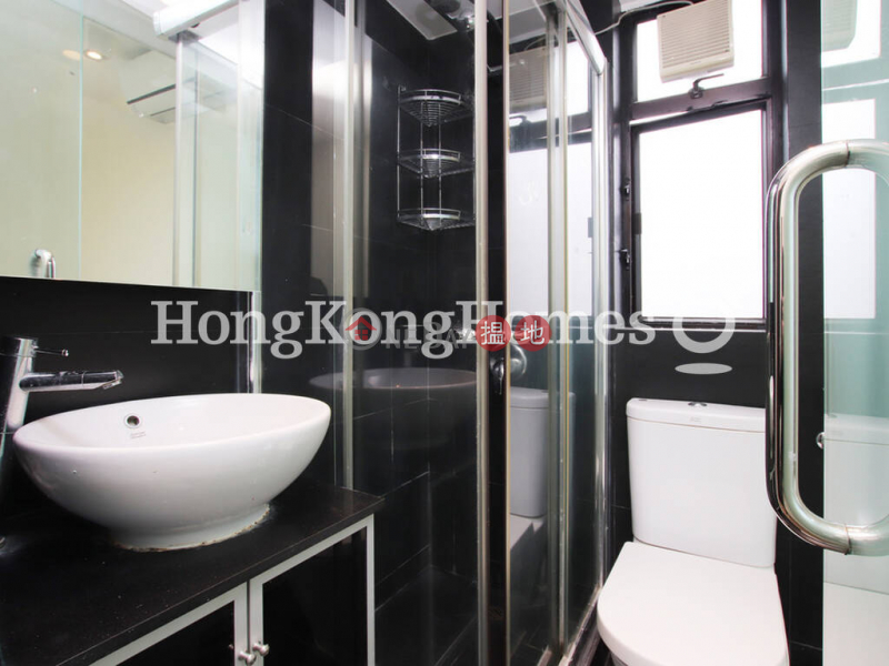 HK$ 30,000/ month Village Garden, Wan Chai District | 3 Bedroom Family Unit for Rent at Village Garden