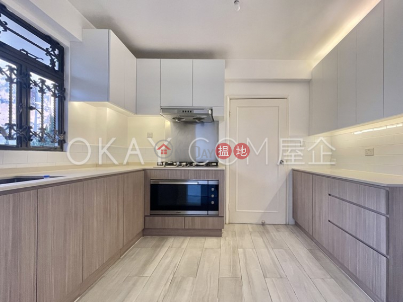 Exquisite house with balcony & parking | Rental | House 3 Forest Hill Villa 環翠居 3座 Rental Listings