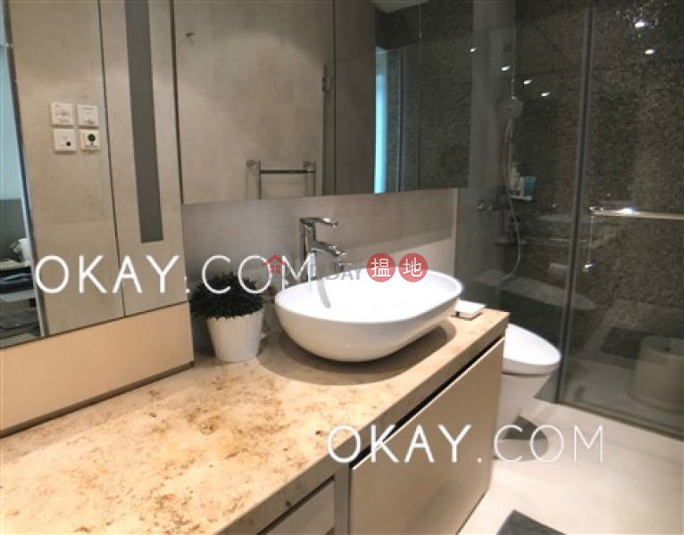 Lovely 2 bedroom with parking | Rental, Hillsborough Court 曉峰閣 Rental Listings | Central District (OKAY-R7315)