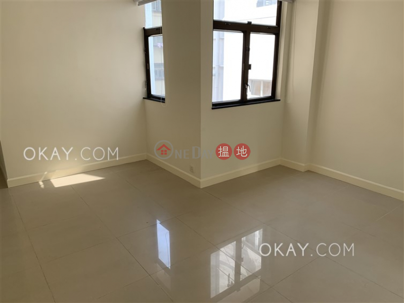 HK$ 28,000/ month | King Inn Mansion Wan Chai District, Rare 2 bedroom on high floor with rooftop | Rental