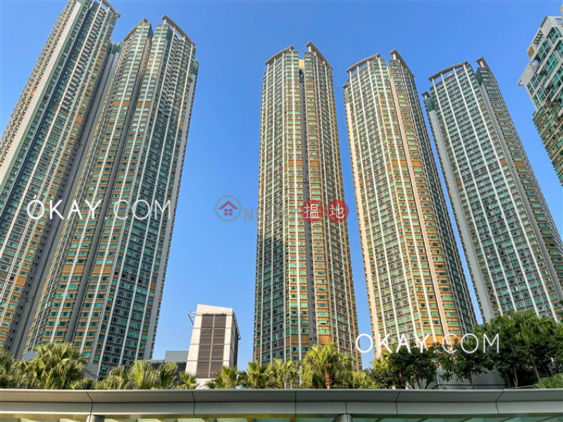 Property Search Hong Kong | OneDay | Residential, Rental Listings | Stylish 3 bedroom on high floor with harbour views | Rental