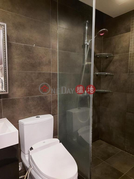 Flat for Sale in On Hing Mansion , Wan Chai 156-164 Queens Road East | Wan Chai District Hong Kong | Sales, HK$ 5.6M