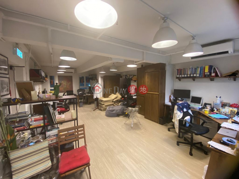 TEL: 98755238 | 5-11 Thomson Road | Wan Chai District | Hong Kong Rental HK$ 32,000/ month