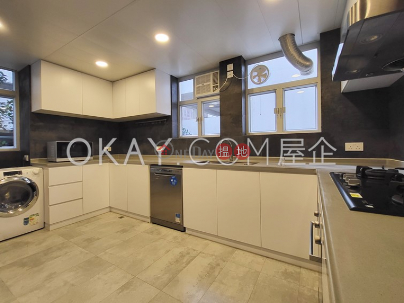 Lovely 3 bedroom with balcony | Rental, Robinson Mansion 羅便臣大廈 Rental Listings | Western District (OKAY-R44257)
