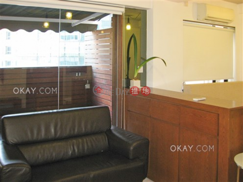 HK$ 8.95M | Rialto Building Wan Chai District Unique high floor with terrace & balcony | For Sale