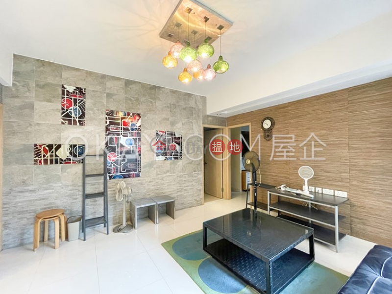 HK$ 25M, Skyline Mansion Block 1 | Western District | Efficient 3 bedroom with terrace & parking | For Sale