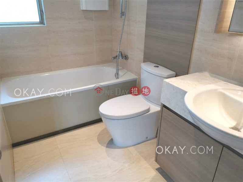 HK$ 28,700/ month, Hong Kong Gold Coast Block 21, Tuen Mun | Lovely 3 bedroom with balcony & parking | Rental