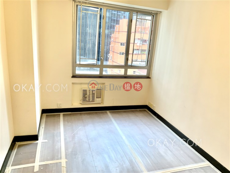 HK$ 45,000/ month | Block 5 Phoenix Court | Wan Chai District, Tasteful 3 bedroom with balcony & parking | Rental