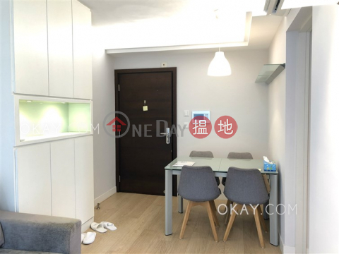 Gorgeous 2 bedroom on high floor with balcony | Rental | Centrestage 聚賢居 _0