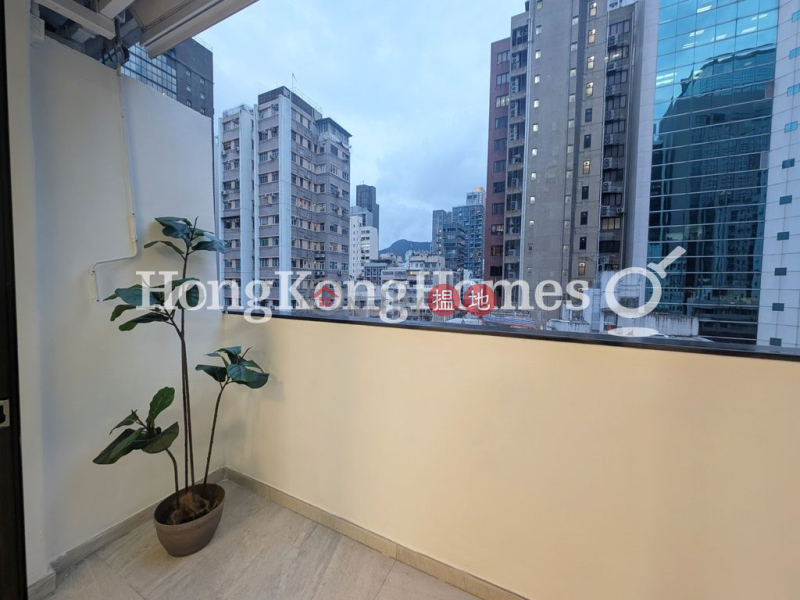 香江大廈兩房一廳單位出租-137-147駱克道 | 灣仔區香港出租HK$ 25,000/ 月
