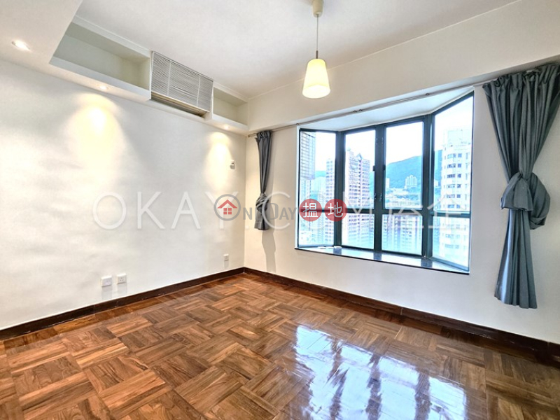 Rare 2 bedroom on high floor with parking | For Sale | Caroline Garden 加路連花園 Sales Listings