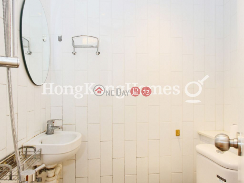 HK$ 25,000/ month Bright Star Mansion Wan Chai District 3 Bedroom Family Unit for Rent at Bright Star Mansion