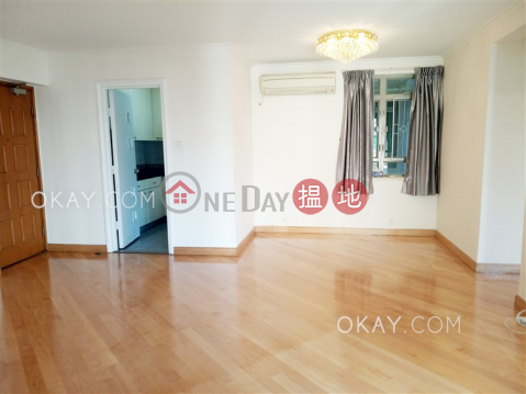 Tasteful 3 bedroom on high floor | For Sale | Island Place 港運城 _0