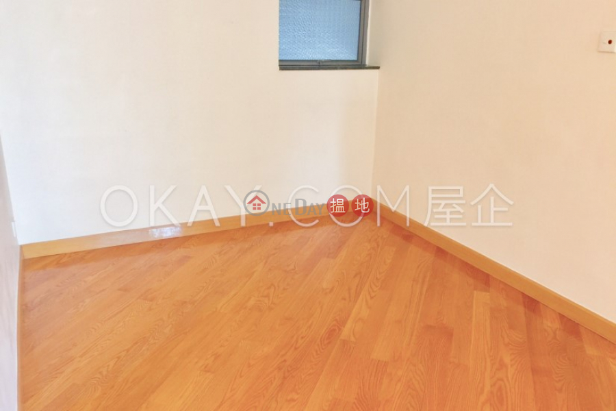 HK$ 36,000/ month Hollywood Terrace Central District, Stylish 3 bedroom in Sheung Wan | Rental