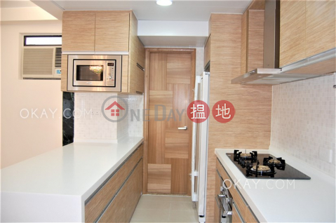 Elegant 4 bedroom with balcony | For Sale | Discovery Bay, Phase 5 Greenvale Village, Greenery Court (Block 1) 愉景灣 5期頤峰 靖山閣(1座) _0