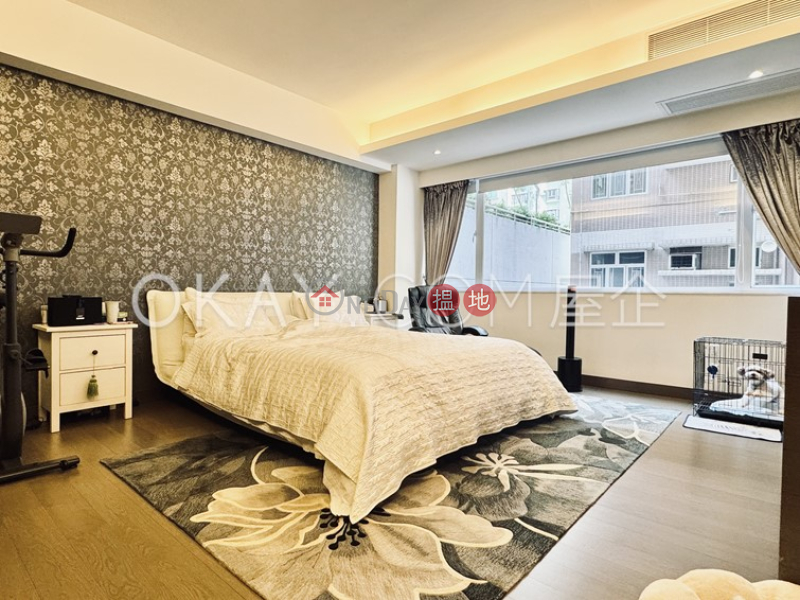 HK$ 23.8M, 40 Conduit Road Western District, Efficient 3 bedroom with balcony & parking | For Sale