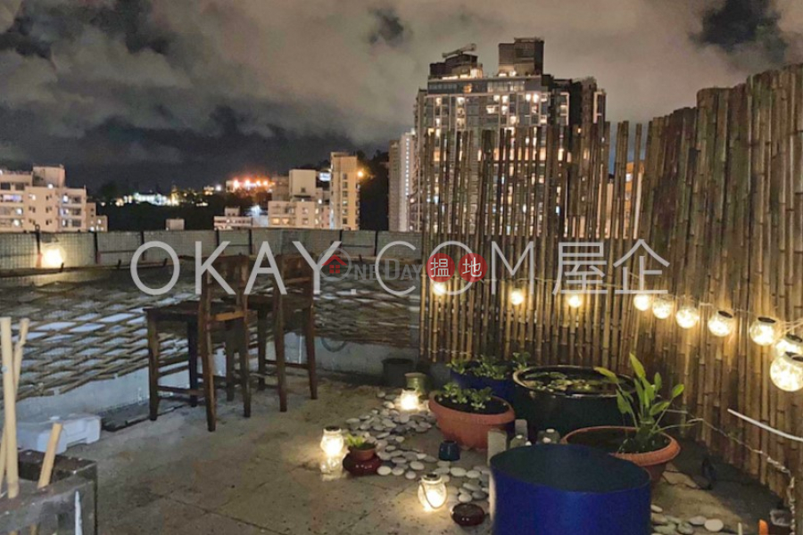 Unique 2 bedroom on high floor with rooftop | For Sale | Douvres Building 都富大廈 Sales Listings