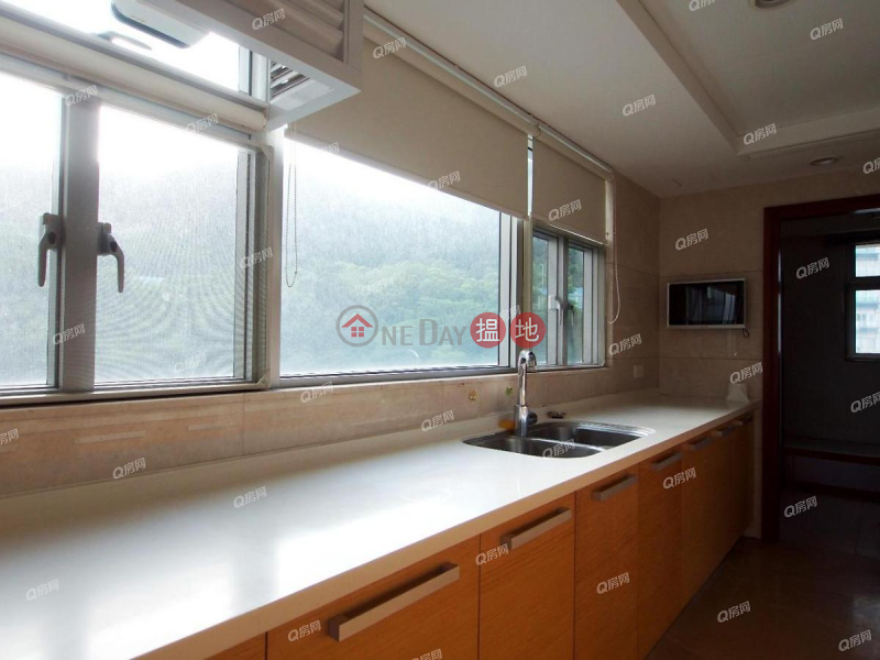 Property Search Hong Kong | OneDay | Residential | Sales Listings | Hong Kong Garden Phase 3 Block 28 (Perfetto Senso) | 3 bedroom Mid Floor Flat for Sale