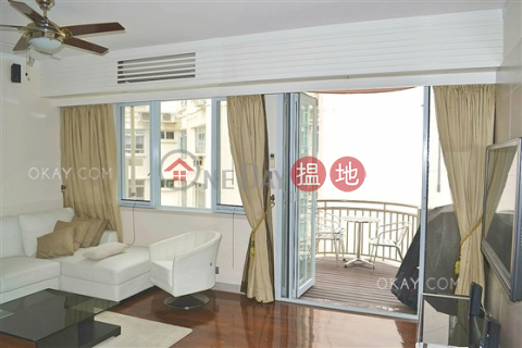 Beautiful 3 bed on high floor with balcony & parking | For Sale | Botanic Terrace Block B 芝蘭台 B座 _0