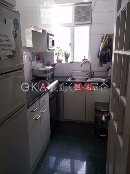 HK$ 11.5M | Tai Hang Terrace, Wan Chai District, Rare 2 bedroom with parking | For Sale
