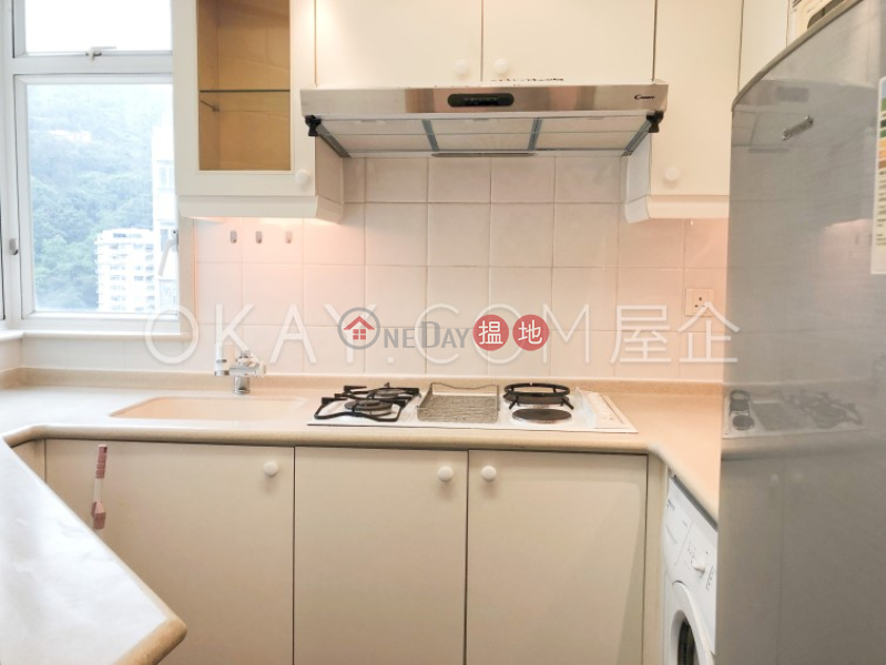 HK$ 32,000/ month Le Cachet, Wan Chai District, Tasteful 2 bedroom on high floor with parking | Rental