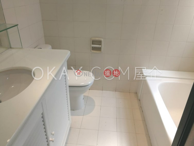 Efficient 3 bedroom with sea views & parking | Rental 18-22 Crown Terrace | Western District Hong Kong Rental HK$ 45,000/ month