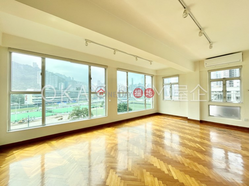 Tasteful 2 bedroom on high floor with racecourse views | Rental | 77-79 Wong Nai Chung Road 黃泥涌道77-79號 Rental Listings