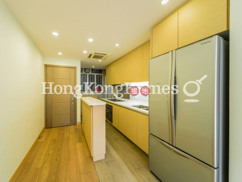 Property Search Hong Kong | OneDay | Residential | Rental Listings 3 Bedroom Family Unit for Rent at Mayflower Mansion