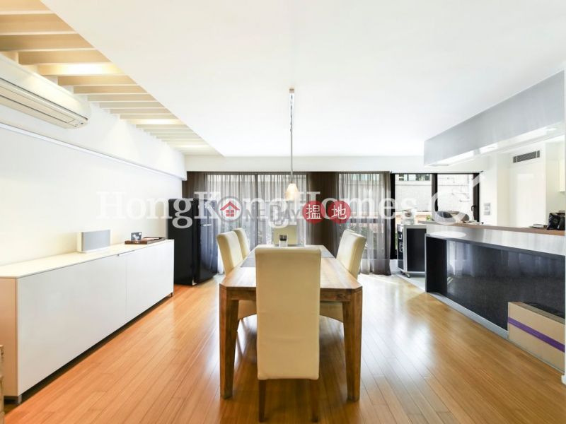 3 Bedroom Family Unit at Aqua 33 | For Sale | 33 Consort Rise | Western District | Hong Kong, Sales HK$ 26M