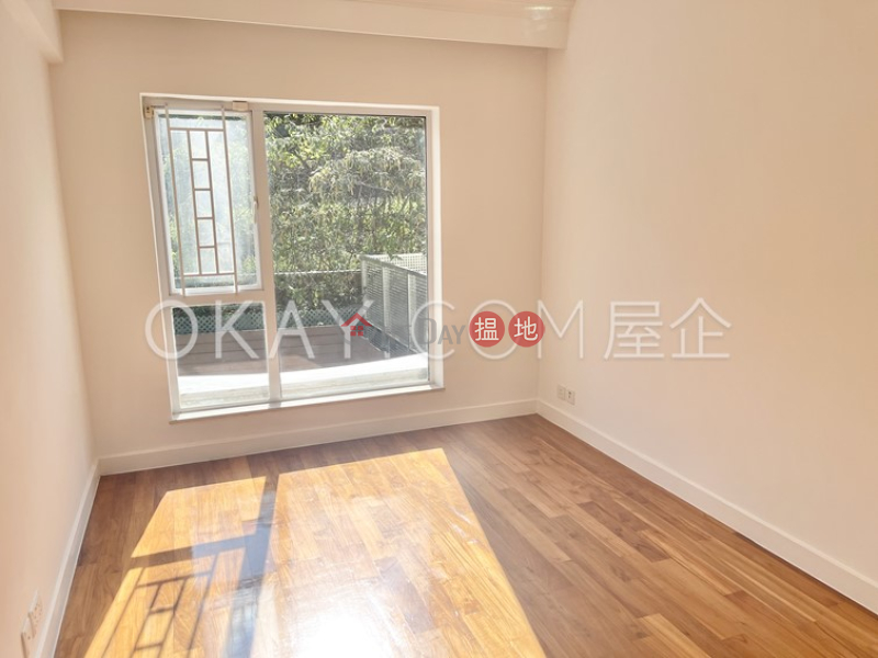 HK$ 31.8M Las Pinadas, Sai Kung | Stylish house with terrace & parking | For Sale