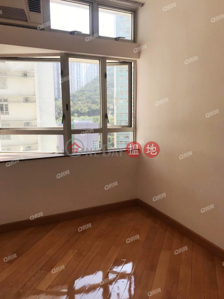 HK$ 27,000/ month, South Horizons Phase 4, Wai King Court Block 30 Southern District South Horizons Phase 4, Wai King Court Block 30 | 3 bedroom Mid Floor Flat for Rent
