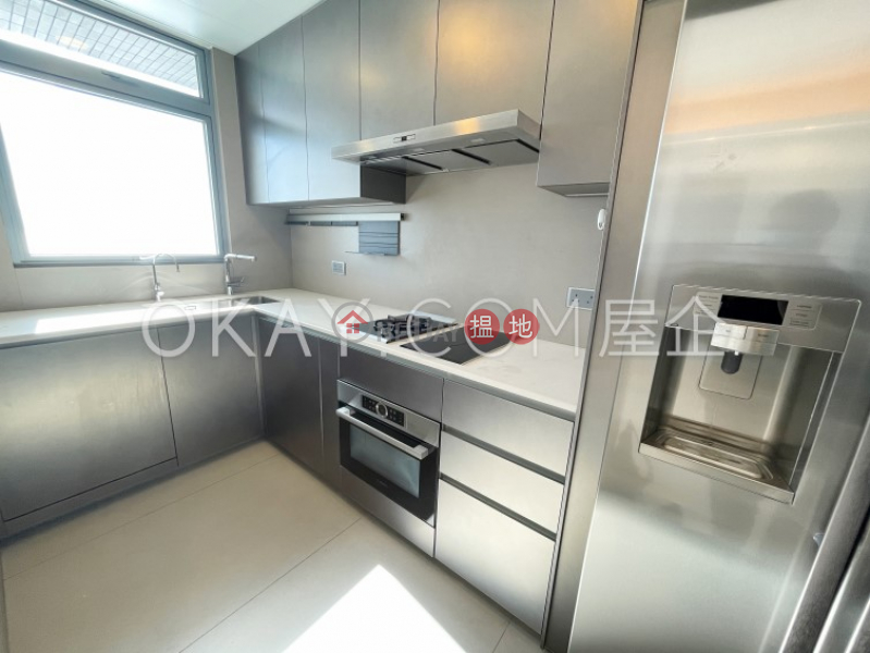 HK$ 36,090/ month Phase 4 Bel-Air On The Peak Residence Bel-Air Southern District Stylish 2 bed on high floor with sea views & balcony | Rental