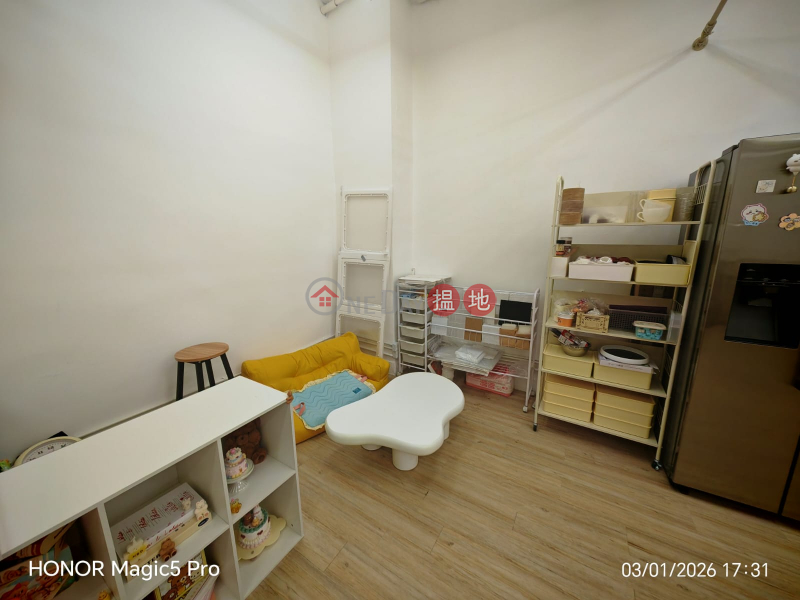 HK$ 16,500/ 月駱駝漆大廈-觀塘區-:) Garry 荀介紹 合珈琲 蛋糕 輕食 畫室 工作室 / 高樓底