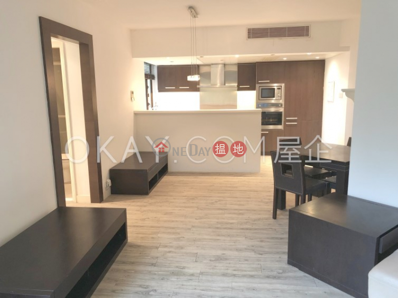 HK$ 27,000/ month Discovery Bay, Phase 3 Hillgrove Village, Brilliance Court, Lantau Island | Charming 2 bedroom with balcony | Rental