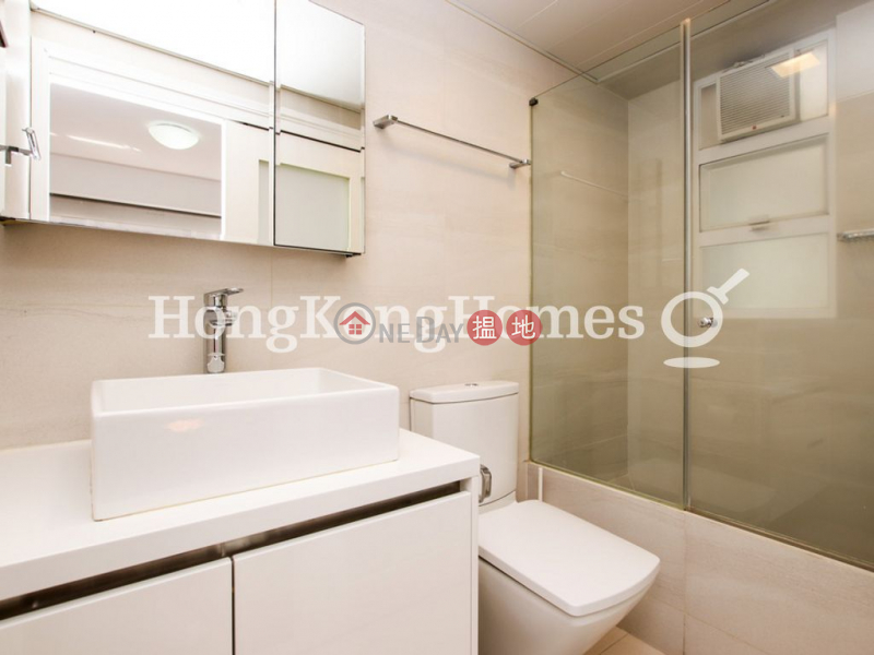 3 Bedroom Family Unit for Rent at Block 3 Phoenix Court | 39 Kennedy Road | Wan Chai District, Hong Kong Rental HK$ 39,500/ month