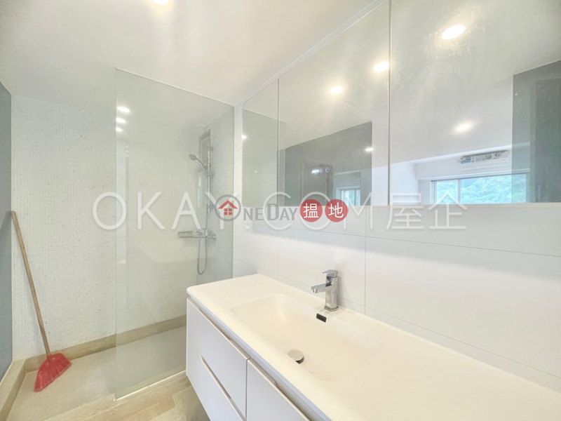 HK$ 38,000/ 月|山村大廈|灣仔區1房2廁,極高層,露台山村大廈出租單位