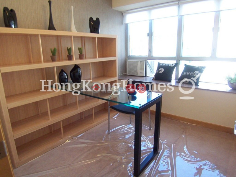 HK$ 42,000/ month | Caroline Height Wan Chai District 3 Bedroom Family Unit for Rent at Caroline Height