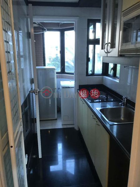 FOR SALE STUDIO MID LEVEL WEST, Charmview Court 俊威閣 Sales Listings | Western District (KR9214)