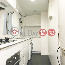 Efficient 3 bedroom with balcony & parking | For Sale | Block 5 Phoenix Court 鳳凰閣 5座 _0