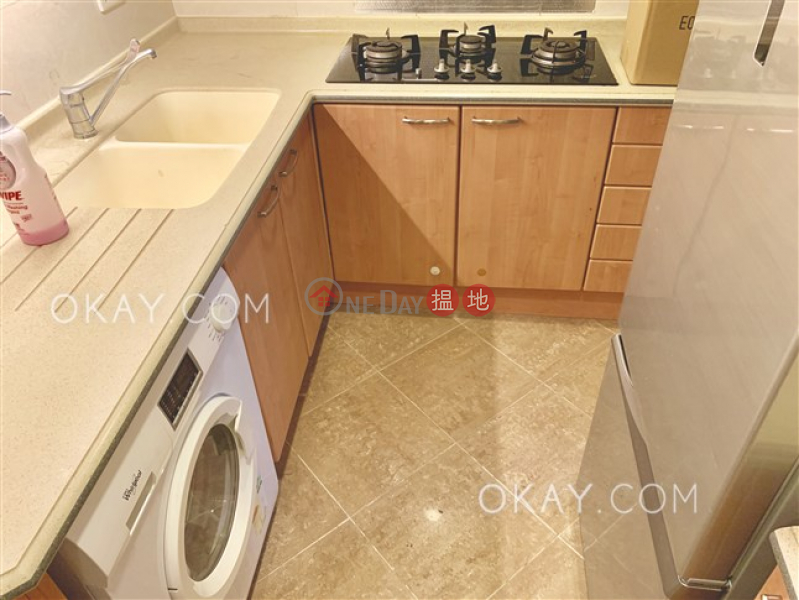 HK$ 38,000/ month, Sorrento Phase 1 Block 5, Yau Tsim Mong | Lovely 3 bedroom with terrace | Rental