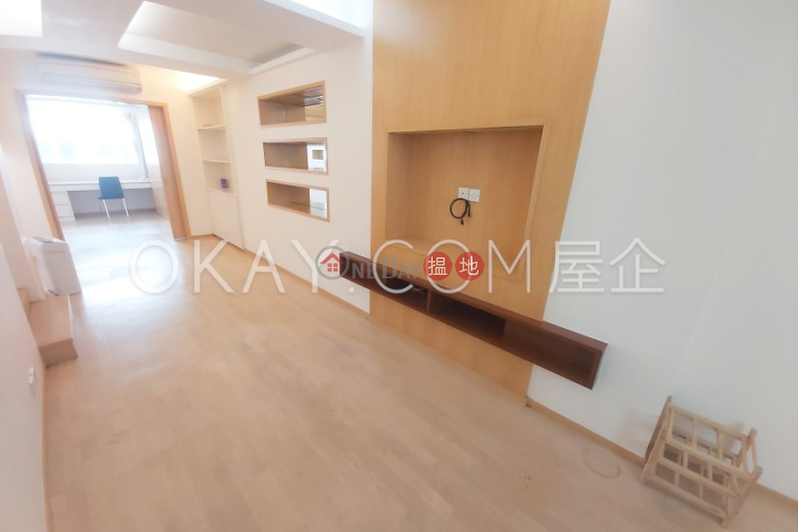 HK$ 25,000/ month | 38-40 Aberdeen Street | Central District, Popular 1 bedroom in Central | Rental