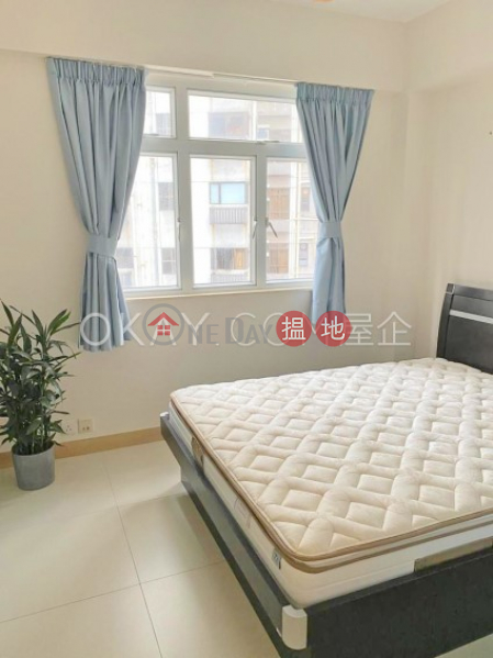 HK$ 28,000/ month Jing Tai Garden Mansion | Western District, Lovely 2 bedroom on high floor with balcony | Rental