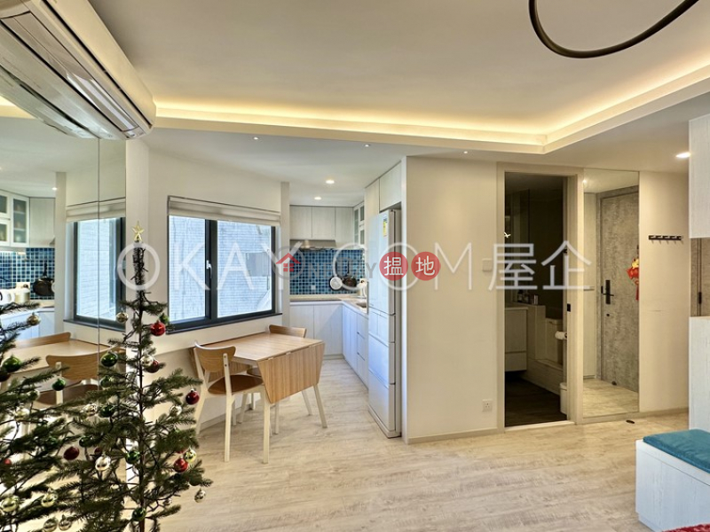 HK$ 29,000/ month Oi Kwan Court, Wan Chai District Practical 1 bedroom with balcony | Rental