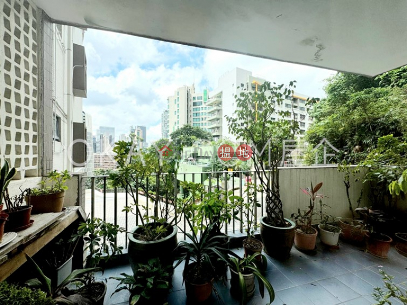 Rare 3 bedroom with balcony & parking | For Sale | United Mansion 騰黃閣 Sales Listings