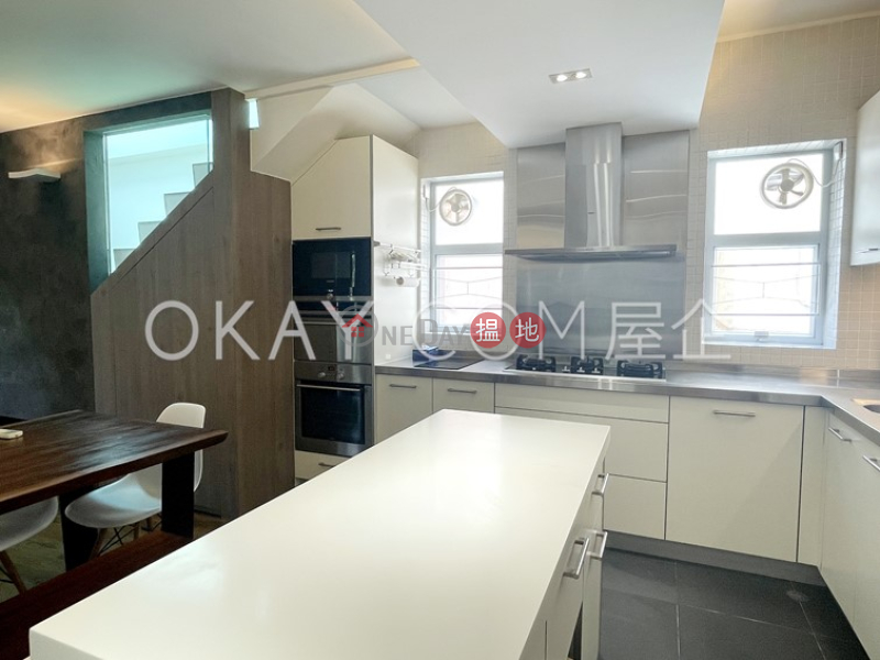 Rare 2 bedroom on high floor with rooftop & balcony | For Sale | Choi Ngar Yuen 翠雅園 Sales Listings