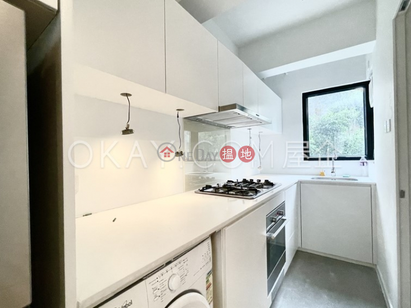 HK$ 26,000/ month | Tsui King Court | Western District | Cozy 2 bedroom in Western District | Rental