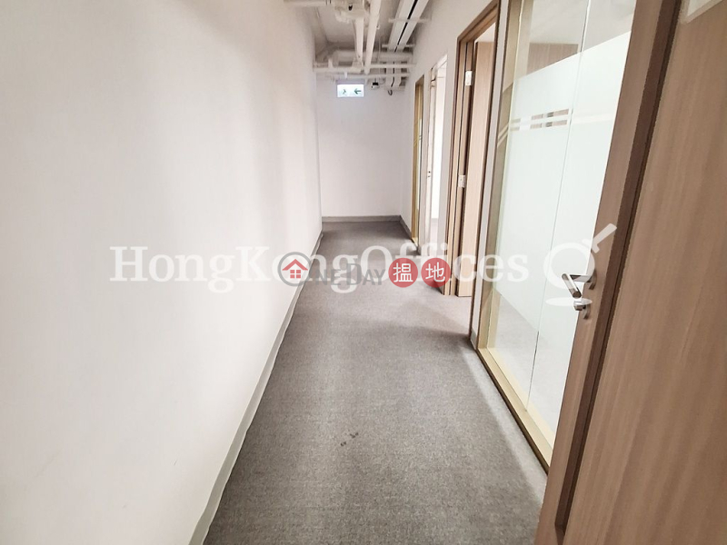 中港城 第2期|中層寫字樓/工商樓盤|出租樓盤HK$ 97,636/ 月