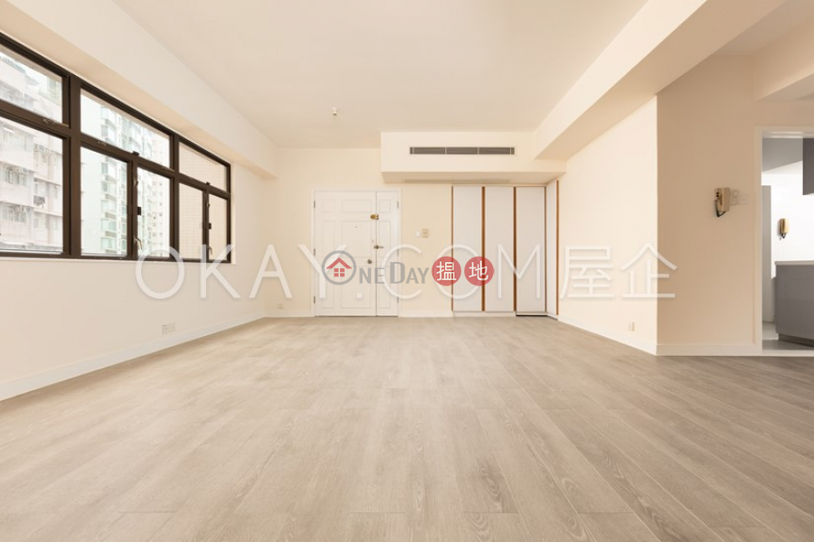 HK$ 65,000/ month Suncrest Tower Wan Chai District, Gorgeous 4 bedroom with parking | Rental