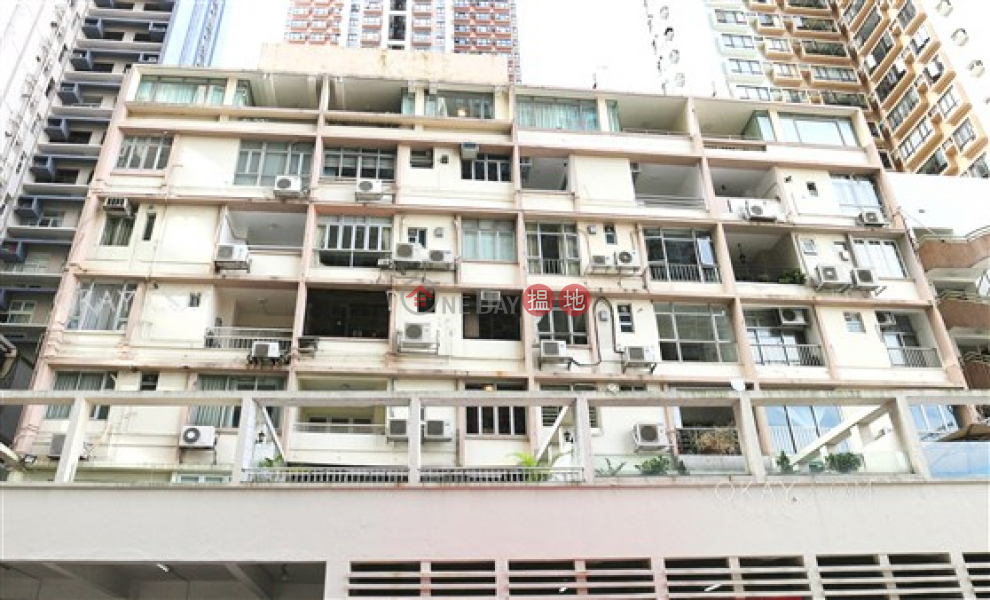 香港搵樓|租樓|二手盤|買樓| 搵地 | 住宅出租樓盤3房2廁,極高層,可養寵物,連車位《羅便臣大廈出租單位》
